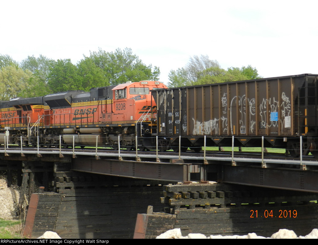 BNSF 9208